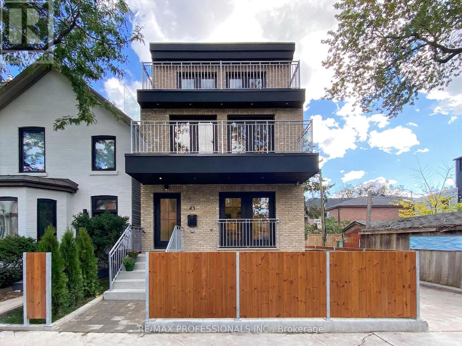 41 ROLYAT STREET, Toronto, Ontario