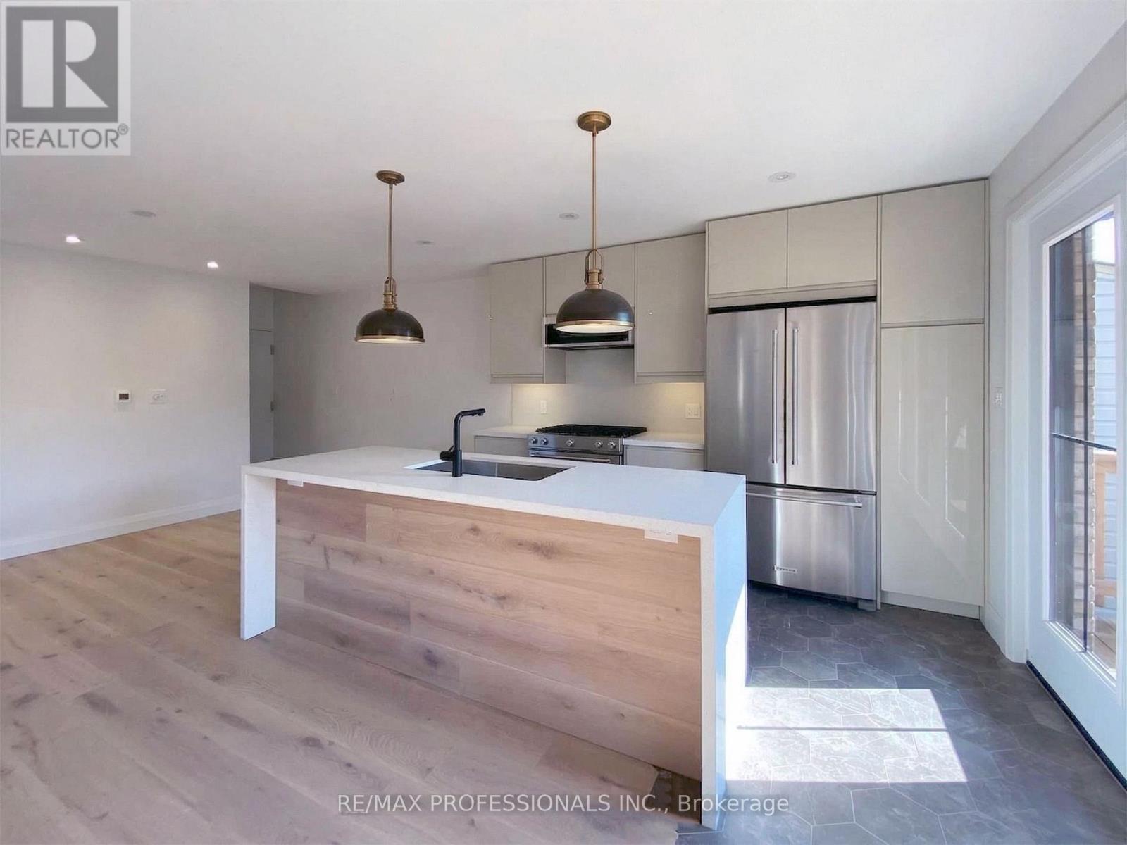 41 Rolyat Street, Toronto (Trinity-Bellwoods), Ontario  M6J 1S5 - Photo 34 - C12985874