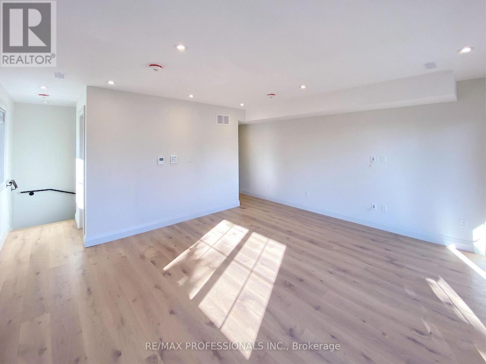 41 Rolyat Street, Toronto (Trinity-Bellwoods), Ontario  M6J 1S5 - Photo 39 - C12985874