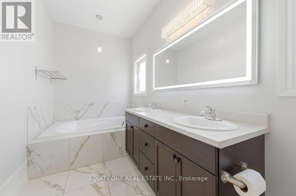 240 Trailgate Street, Ottawa, Ontario  K1V 0Z9 - Photo 13 - X12985848