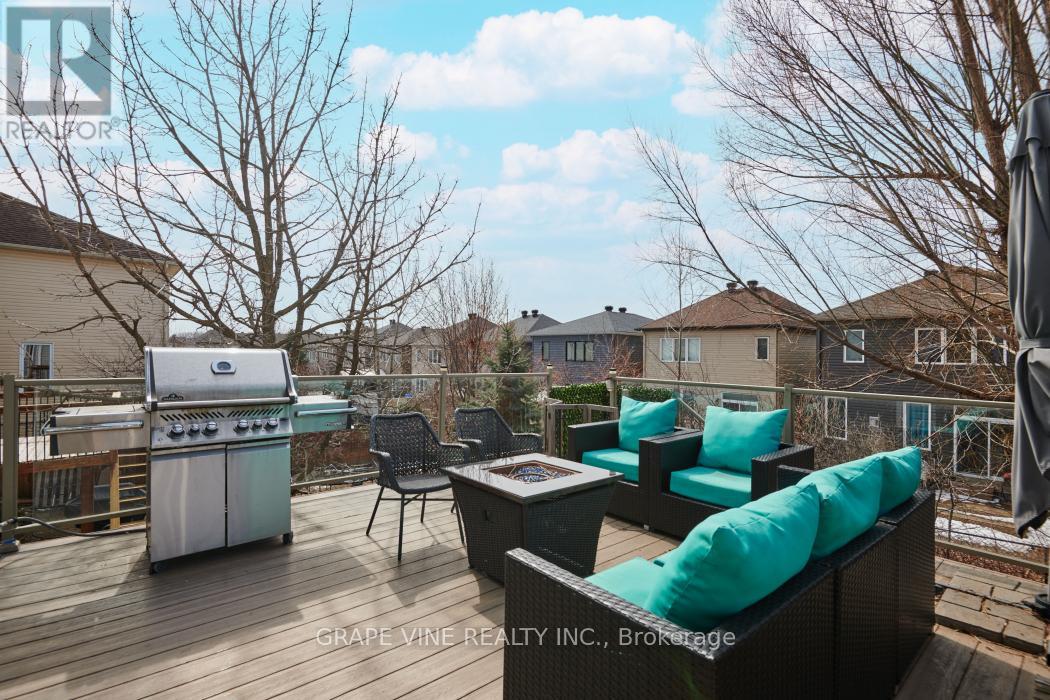 517 Overland Drive, Ottawa, Ontario  K2S 0C2 - Photo 32 - X12985854