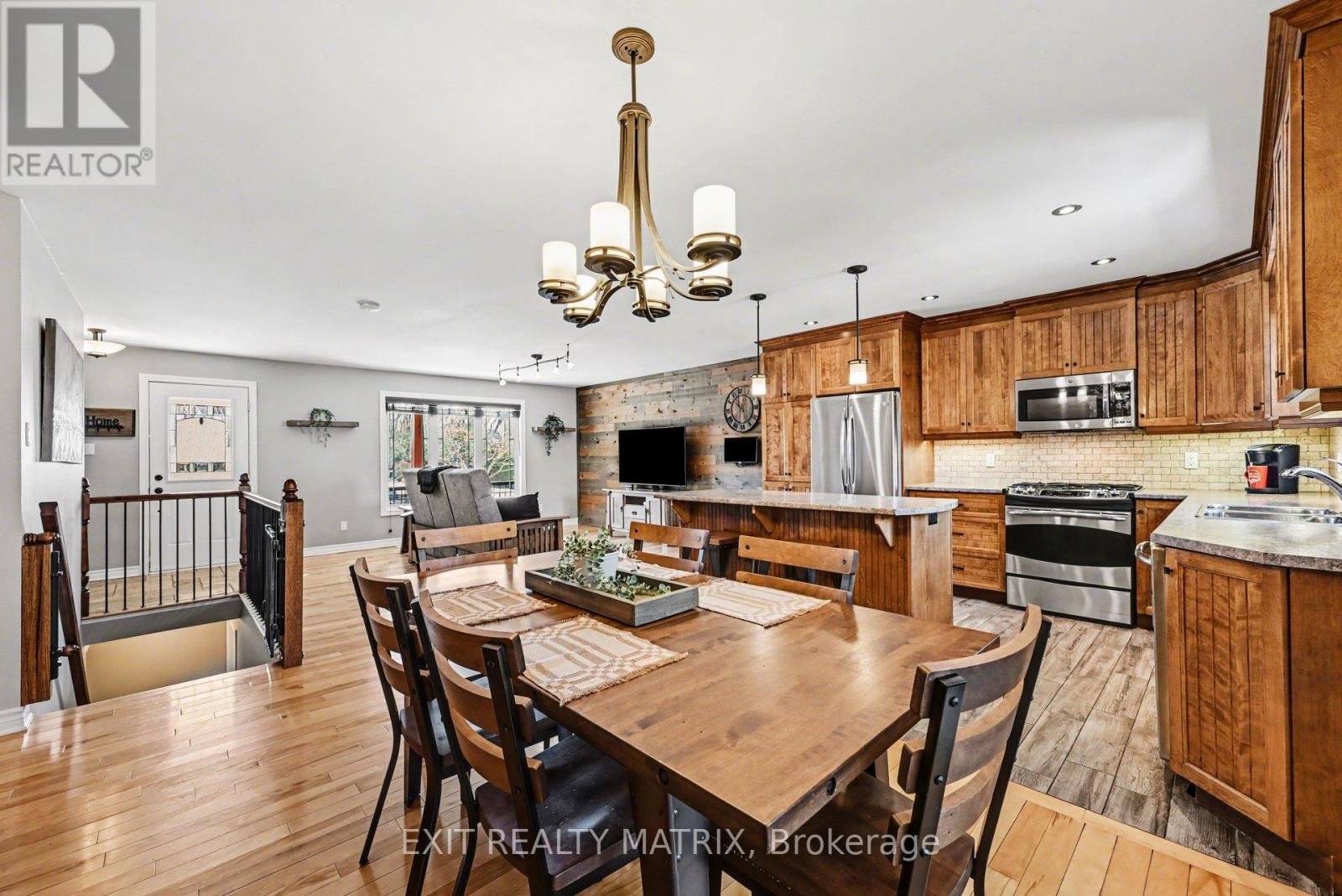 116 Royal Court, The Nation, Ontario  K0A 2M0 - Photo 7 - X12985858