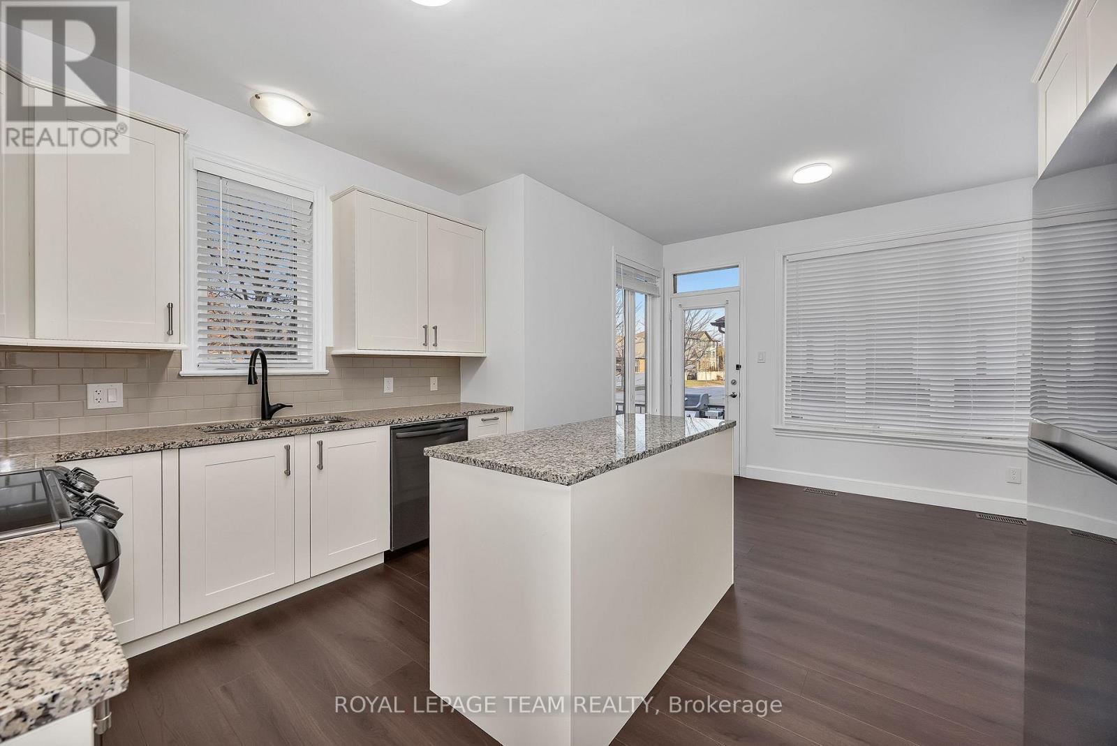 28 Magnolia Way, North Grenville, Ontario  K0G 1J0 - Photo 11 - X12985880