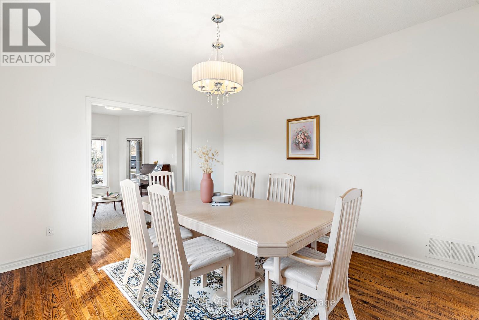 173 Manhattan Drive, Markham, Ontario  L3P 7S1 - Photo 11 - N12985828