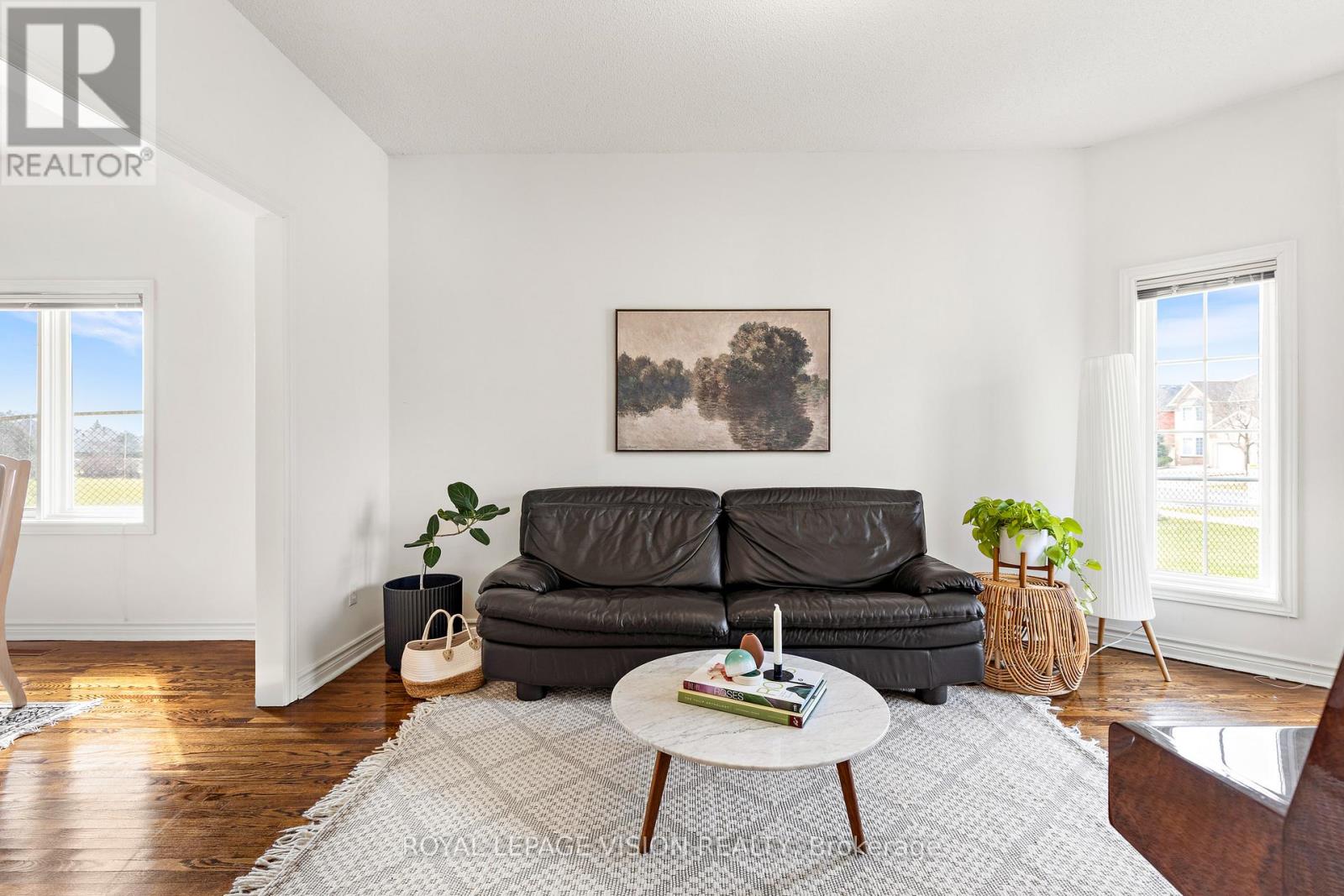 173 Manhattan Drive, Markham, Ontario  L3P 7S1 - Photo 6 - N12985828