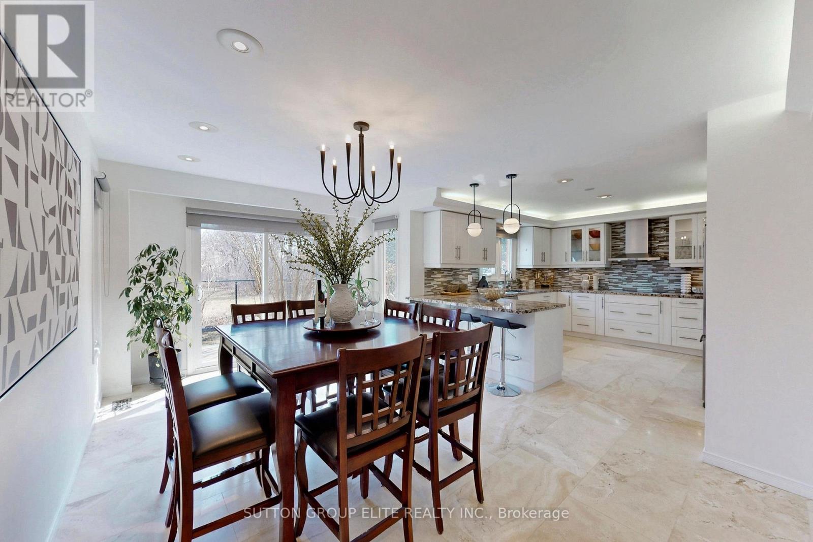 35 Fanshawe Drive, Richmond Hill, Ontario  L4B 1P6 - Photo 15 - N12985856