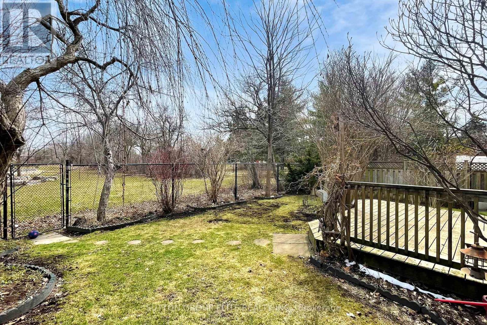 35 Fanshawe Drive, Richmond Hill, Ontario  L4B 1P6 - Photo 41 - N12985856