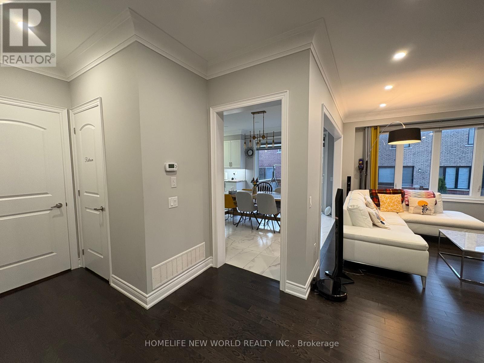 143 Mondial Crescent, East Gwillimbury (Queensville), Ontario  L9N 0S1 - Photo 6 - N12985882