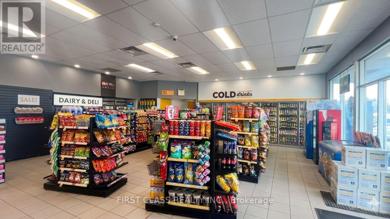 2976 Highway 11 Expressway, Oro-Medonte, Ontario  L0L 2E0 - Photo 5 - S12985824