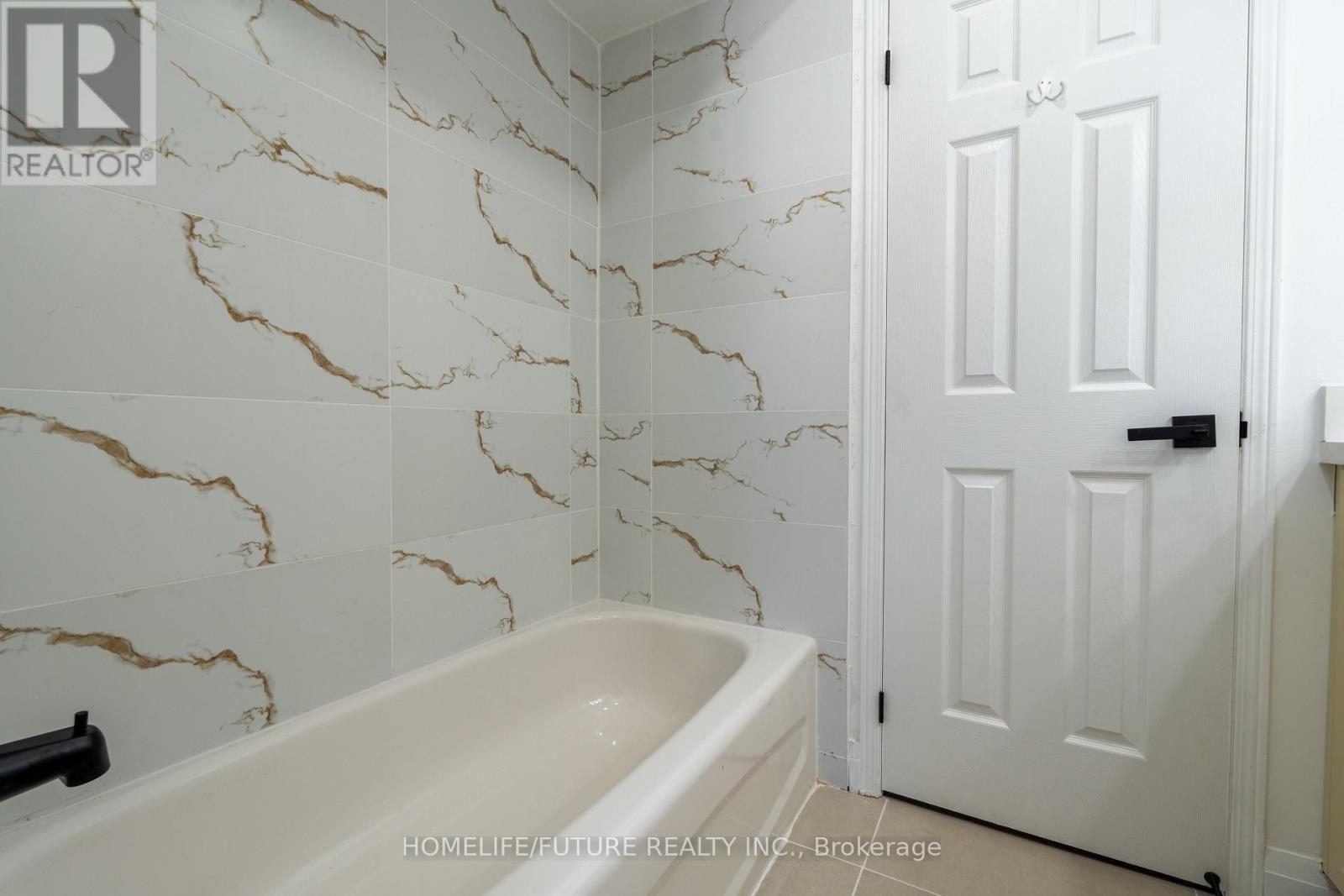 136 Manley Lane, Milton, Ontario  L9T 5N9 - Photo 13 - W12985836