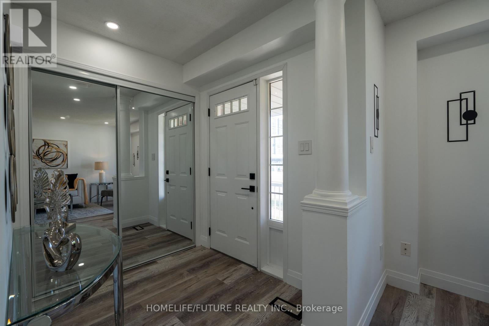 136 Manley Lane, Milton, Ontario  L9T 5N9 - Photo 6 - W12985836