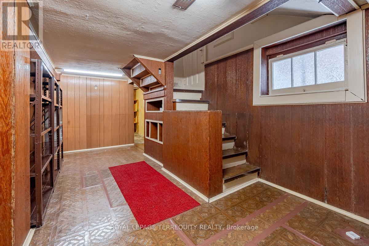 59 Ostend Avenue, Toronto, Ontario  M6S 1L5 - Photo 23 - W12985876