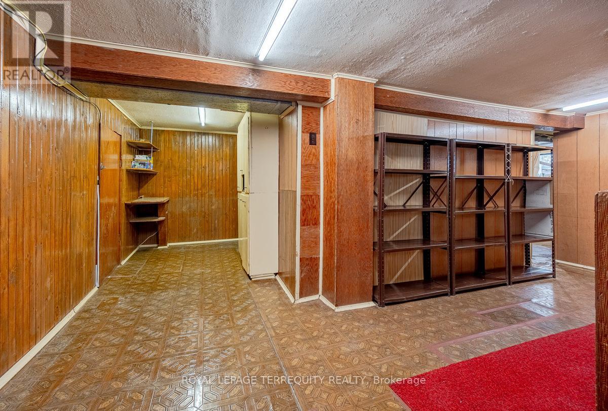 59 Ostend Avenue, Toronto, Ontario  M6S 1L5 - Photo 24 - W12985876