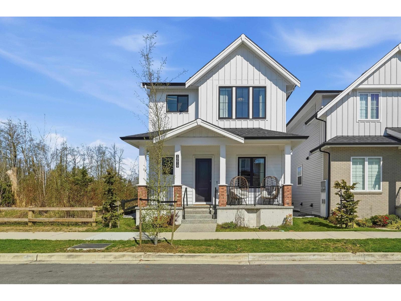 19619 75 Avenue, Langley, British Columbia  V2Y 3R9 - Photo 2 - R3107688