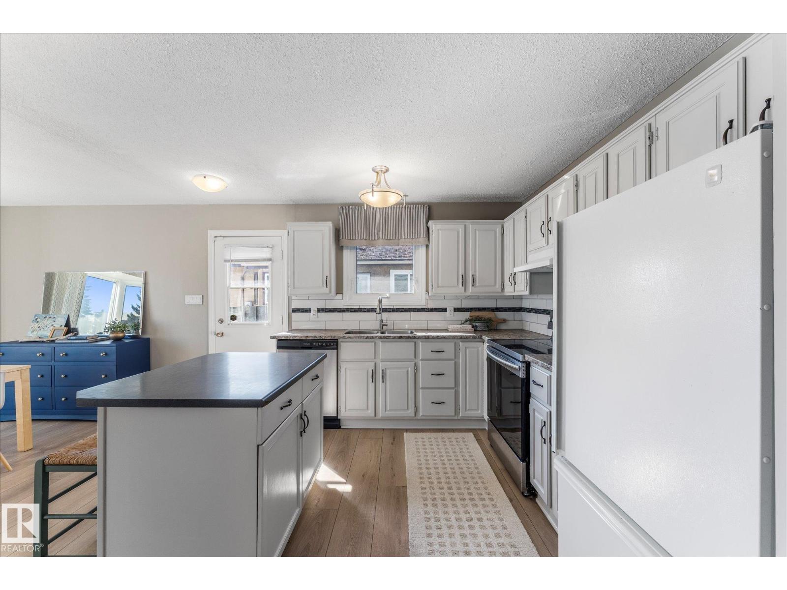 2626 49 St Nw, Edmonton, Alberta  T6L 3W9 - Photo 12 - E4481804