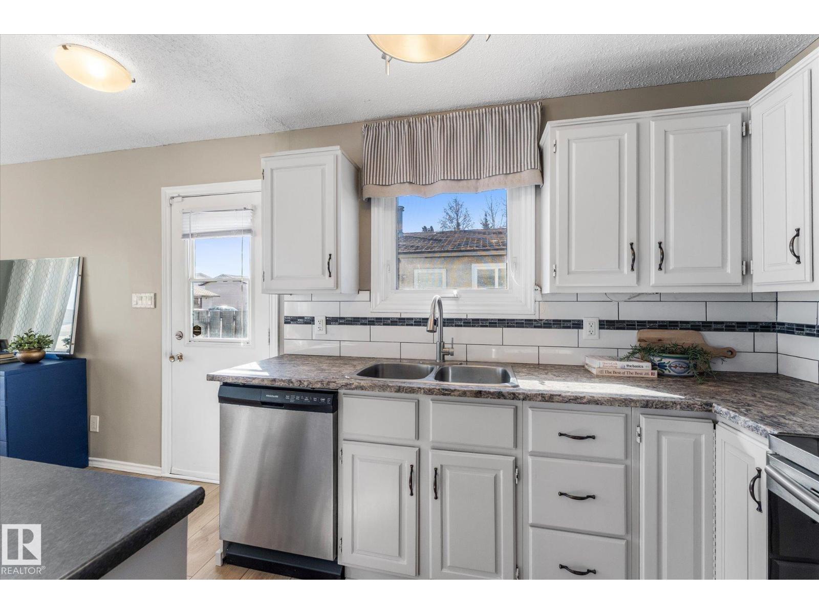 2626 49 St Nw, Edmonton, Alberta  T6L 3W9 - Photo 13 - E4481804