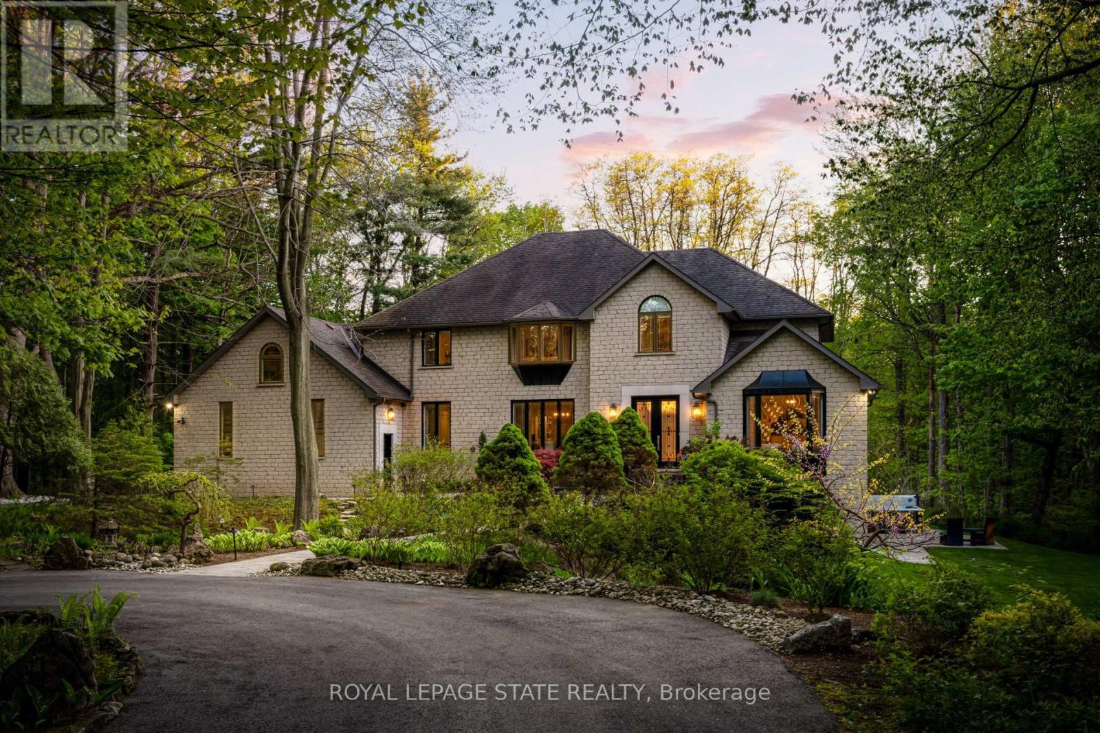 18 ELDER CRESCENT, Hamilton, Ontario