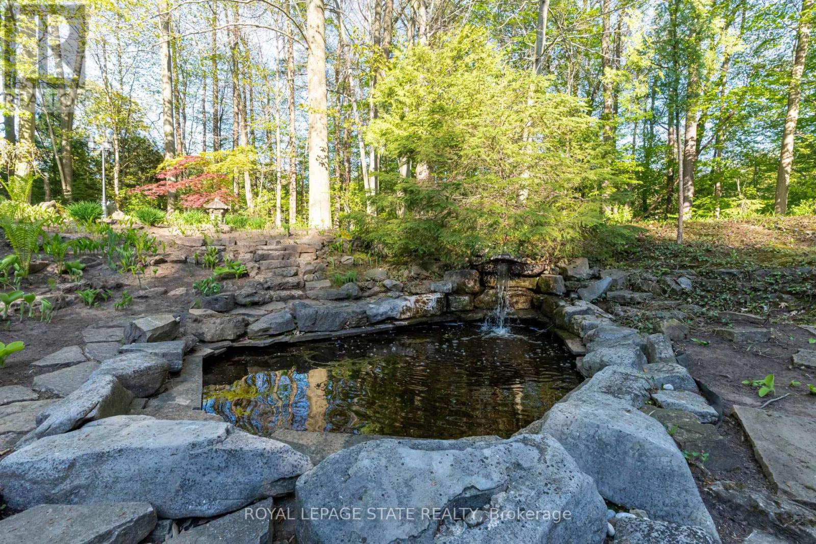 18 Elder Crescent, Hamilton, Ontario  L0R 1R0 - Photo 8 - X12985822