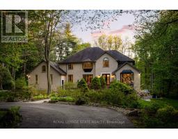 18 ELDER CRESCENT, Hamilton, Ontario