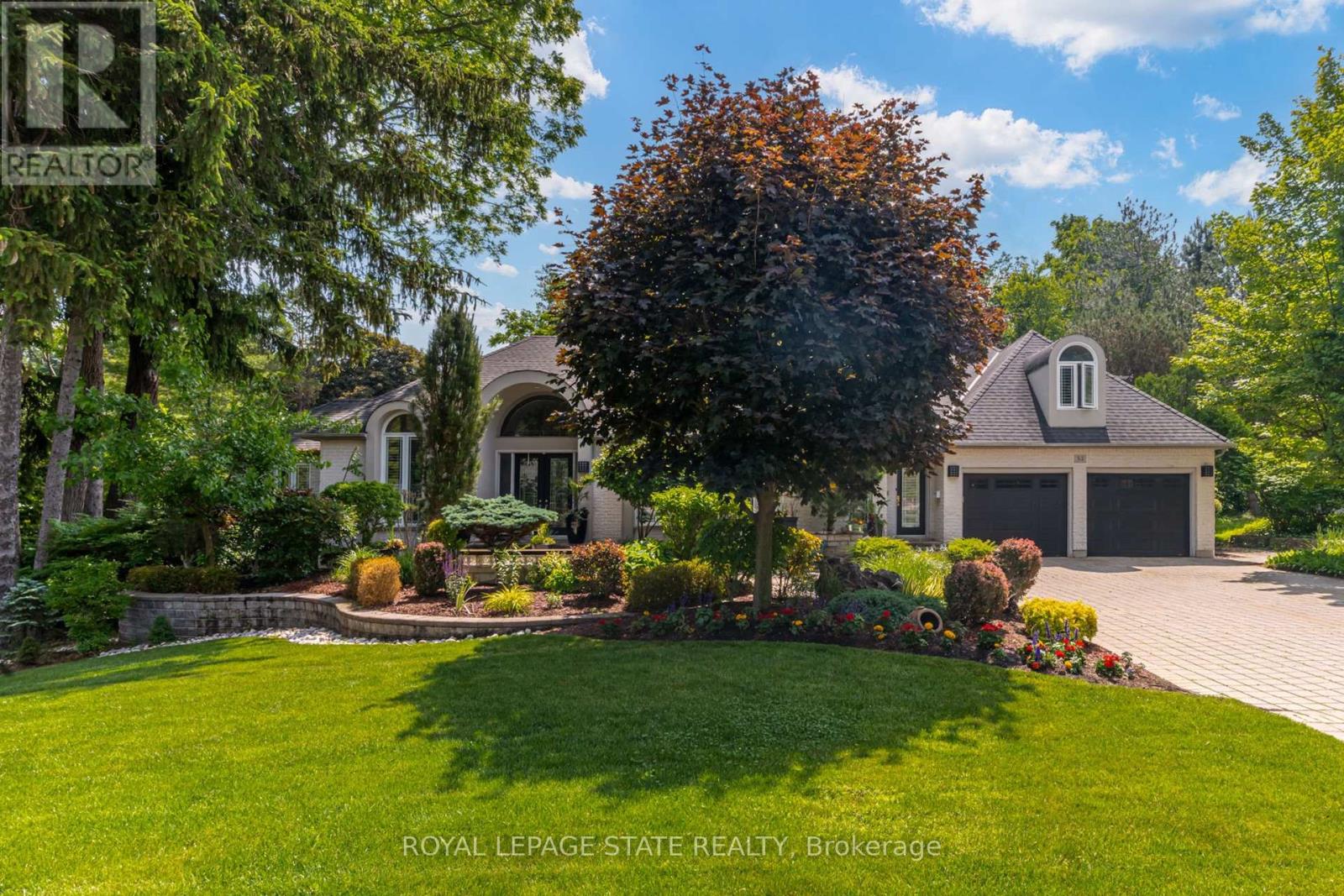 34 Harrington Place, Hamilton (Ancaster), Ontario  L9G 4Z2 - Photo 2 - X12985834