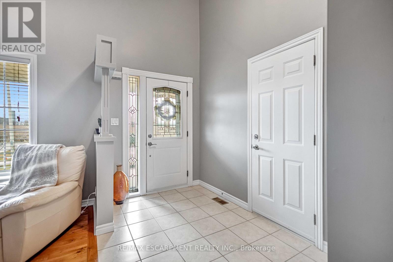 546 Jerseyville Road W, Hamilton, Ontario  L9G 3L5 - Photo 4 - X12985872