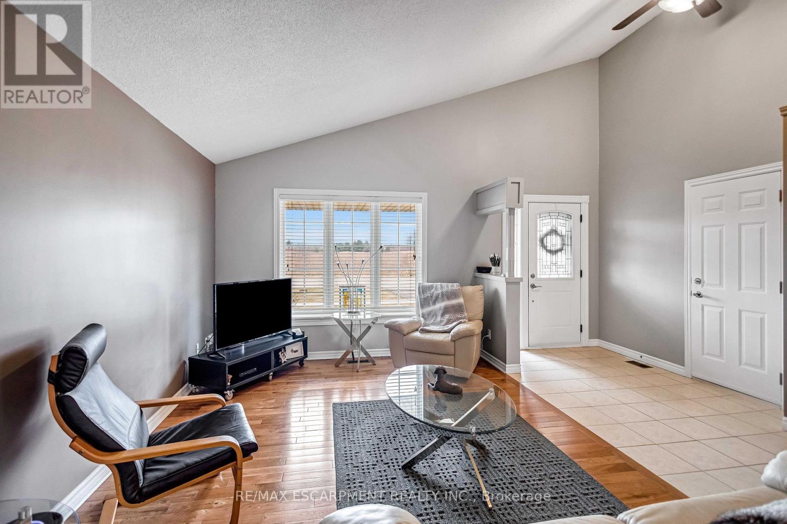 546 Jerseyville Road W, Hamilton, Ontario  L9G 3L5 - Photo 6 - X12985872