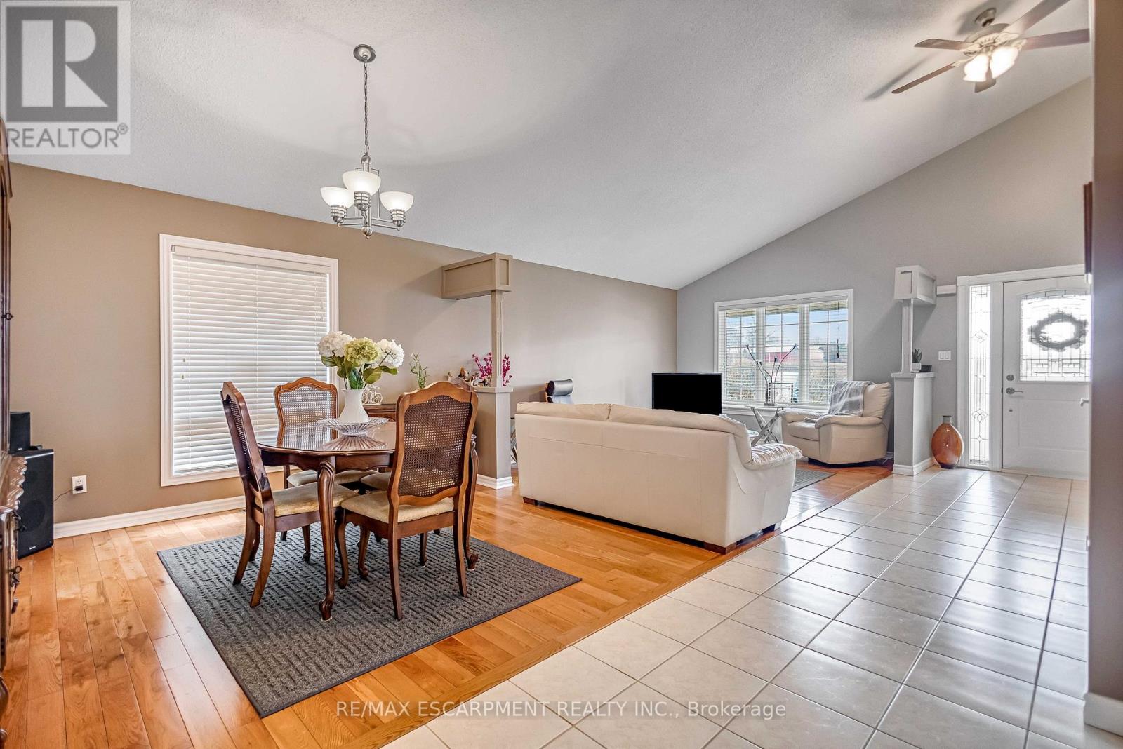 546 Jerseyville Road W, Hamilton, Ontario  L9G 3L5 - Photo 9 - X12985872