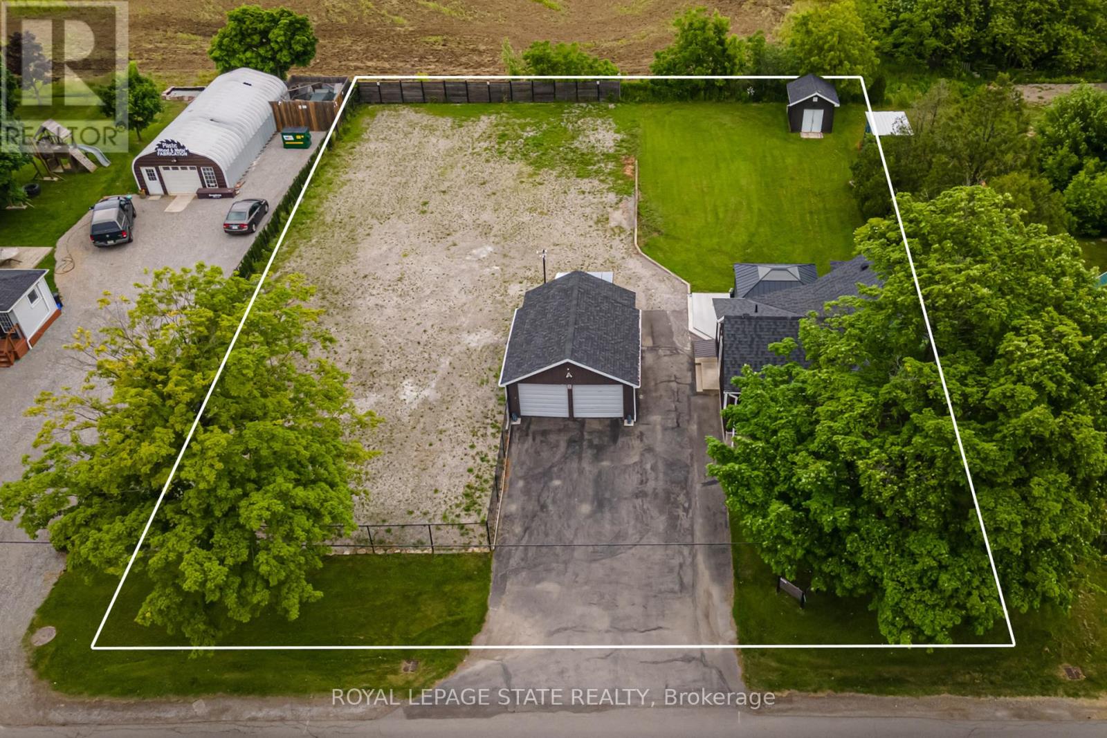 9056 AIRPORT ROAD, Hamilton, Ontario