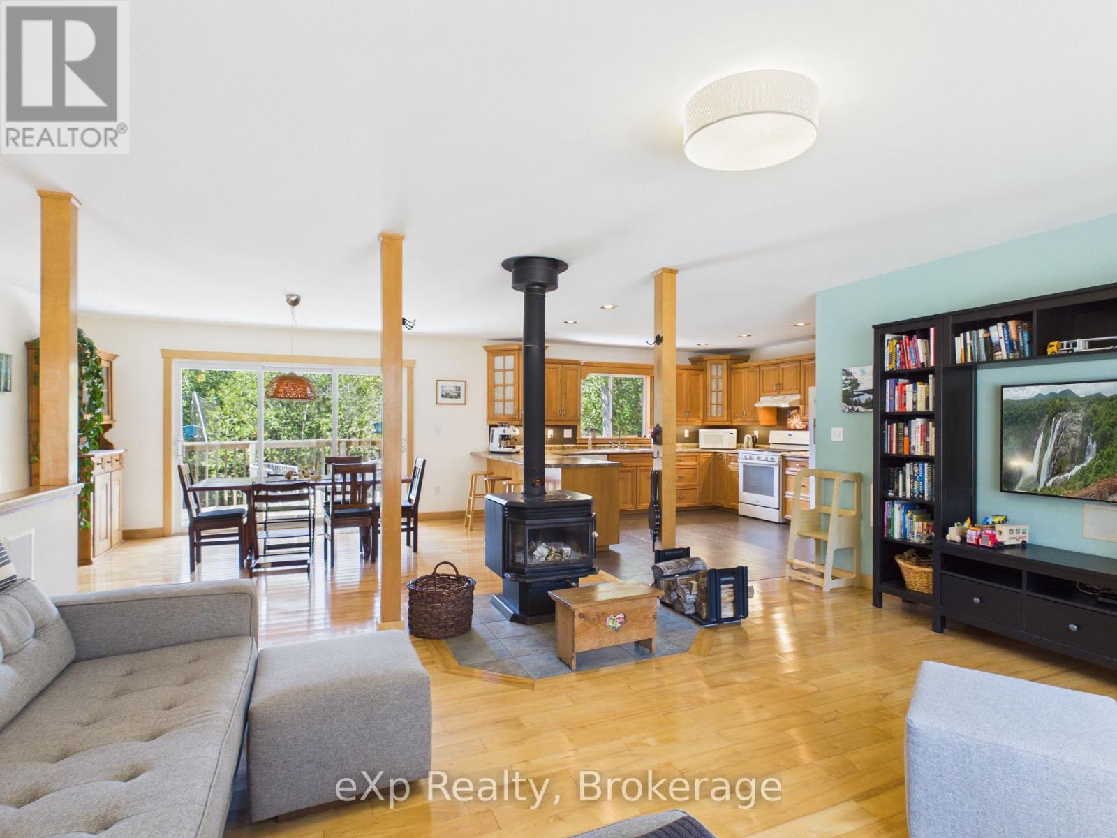 303709 South Line, West Grey, Ontario  N0C 1K0 - Photo 13 - X12985842