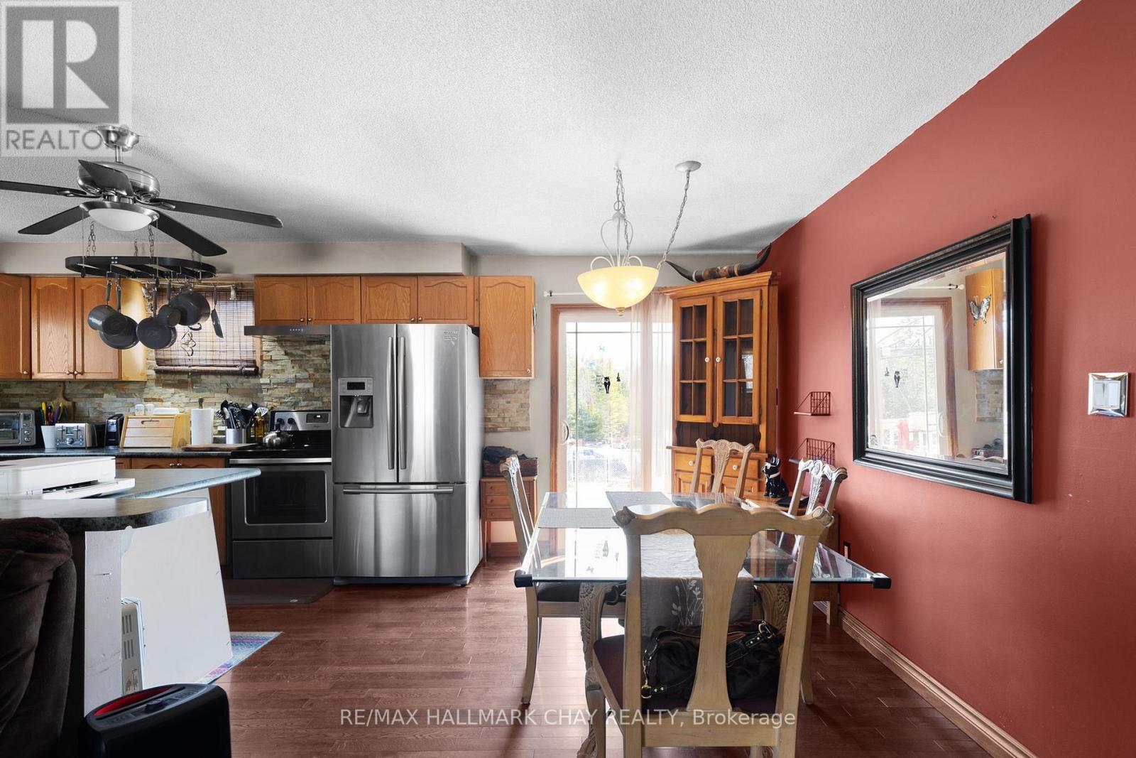 2121 Klondike Park Road, Wasaga Beach, Ontario  L9Z 2W9 - Photo 11 - S12985816