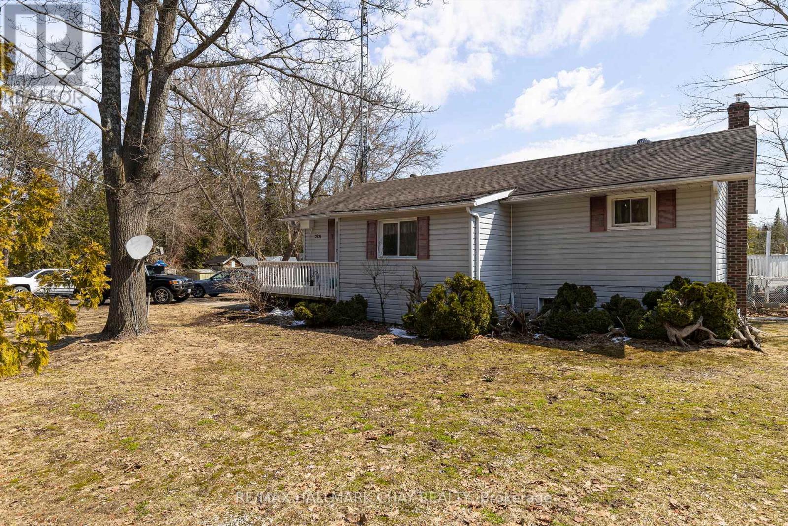 2121 Klondike Park Road, Wasaga Beach, Ontario  L9Z 2W9 - Photo 2 - S12985816