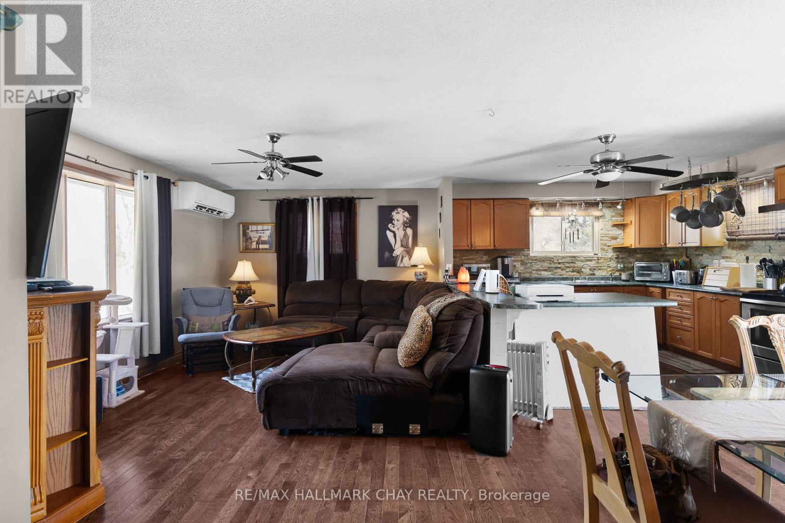 2121 Klondike Park Road, Wasaga Beach, Ontario  L9Z 2W9 - Photo 6 - S12985816