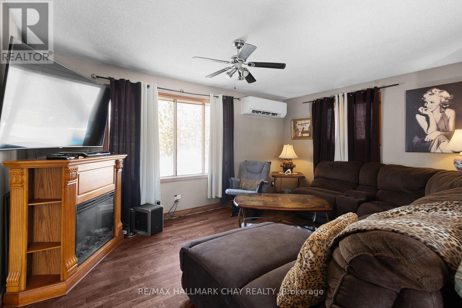 2121 Klondike Park Road, Wasaga Beach, Ontario  L9Z 2W9 - Photo 7 - S12985816