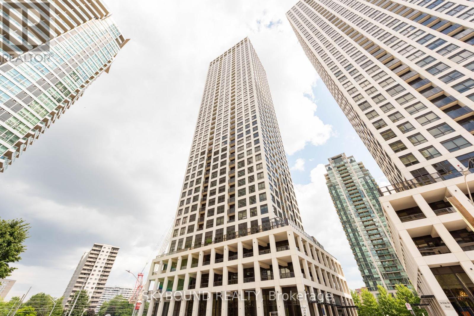 3405 - 30 Elm Drive W, Mississauga, Ontario  L5B 0N6 - Photo 2 - W12985410