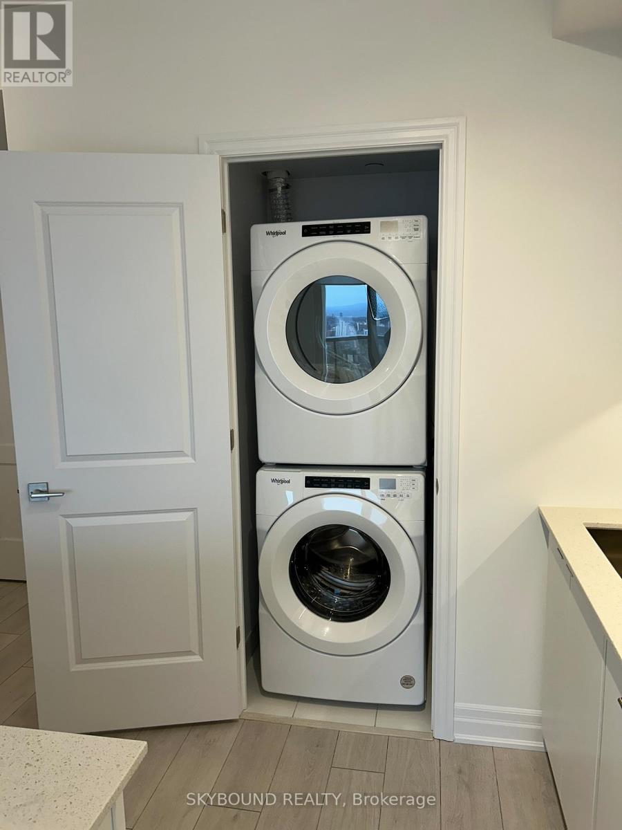 3405 - 30 Elm Drive W, Mississauga, Ontario  L5B 0N6 - Photo 23 - W12985410