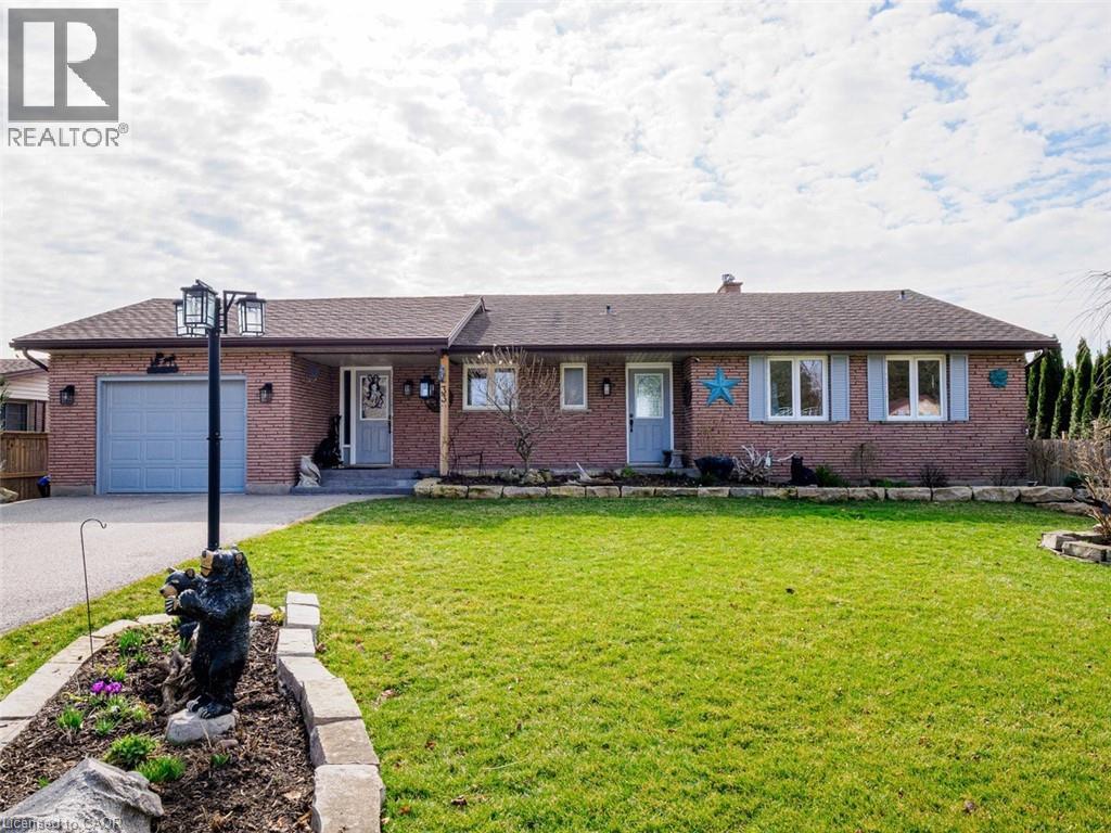 33 BEE Street, Booth's Harbour, Ontario