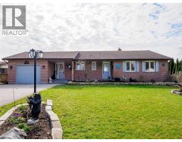 33 BEE Street, Booth's Harbour, Ontario