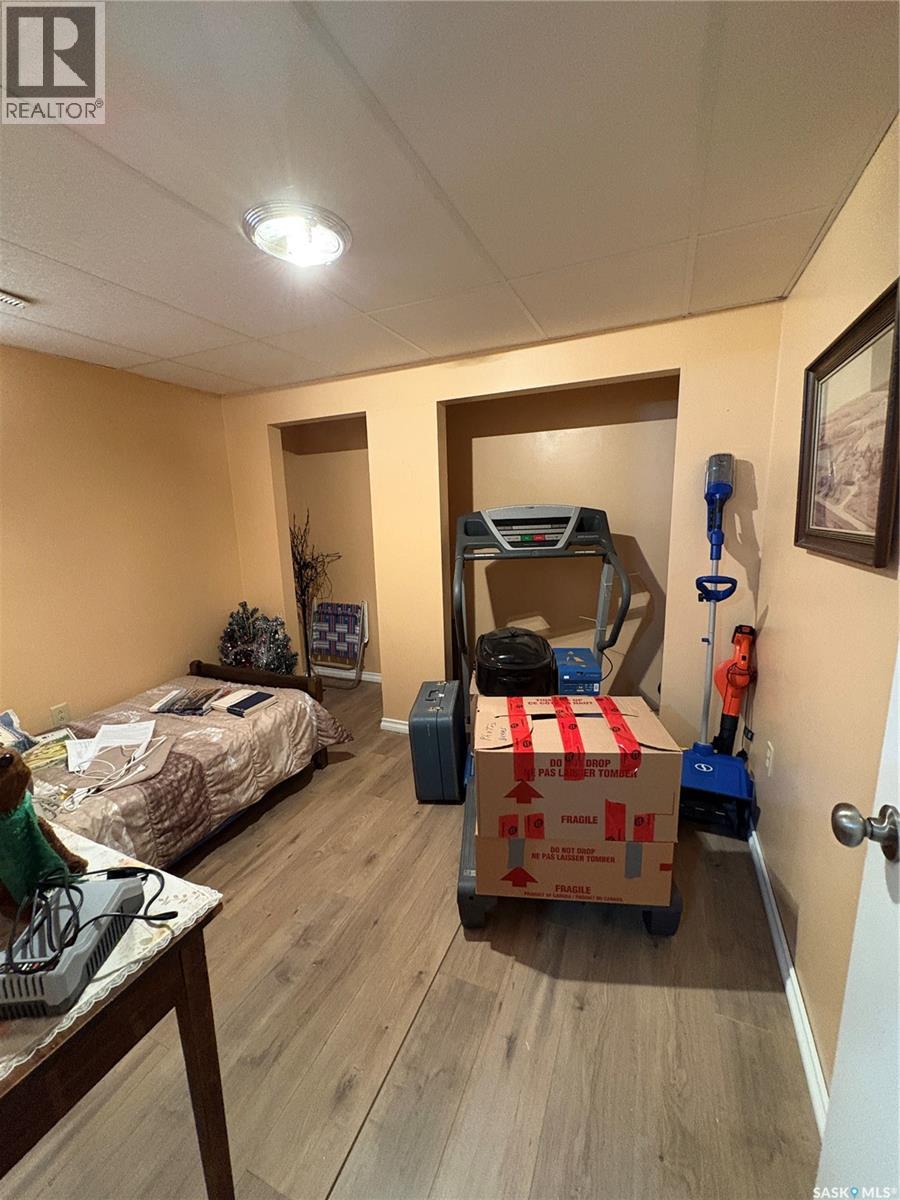 207 Third Avenue W, Kelvington, Saskatchewan  S0A 1W0 - Photo 21 - SK032637