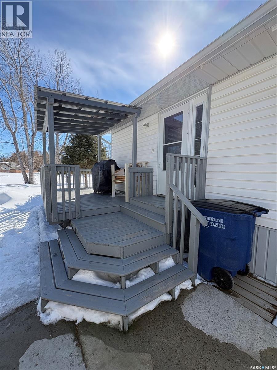 207 Third Avenue W, Kelvington, Saskatchewan  S0A 1W0 - Photo 3 - SK032637