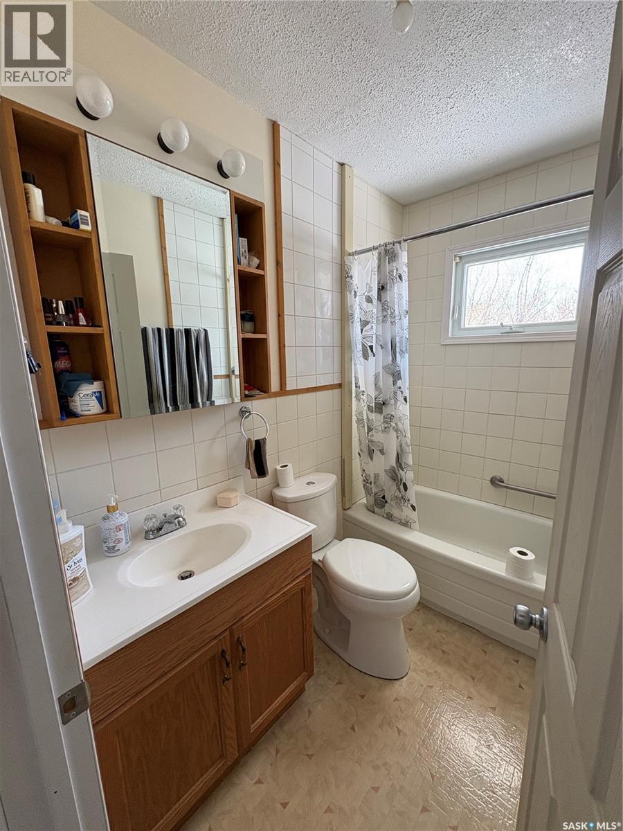 207 Third Avenue W, Kelvington, Saskatchewan  S0A 1W0 - Photo 26 - SK032637