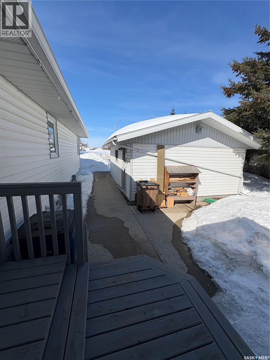207 Third Avenue W, Kelvington, Saskatchewan  S0A 1W0 - Photo 34 - SK032637