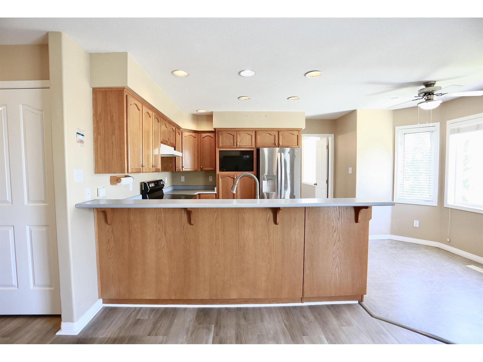 3765 Lethbridge Drive, Abbotsford, British Columbia  V3G 1J5 - Photo 2 - R3109977