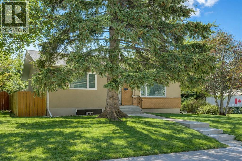 5219 Valiant Drive Nw, Calgary, Alberta  T3A 0Y6 - Photo 1 - A2292421