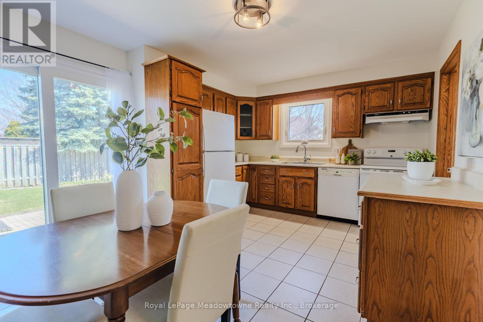 602 Hawthorne Crescent, Milton, Ontario  L9T 4N8 - Photo 23 - W12985892