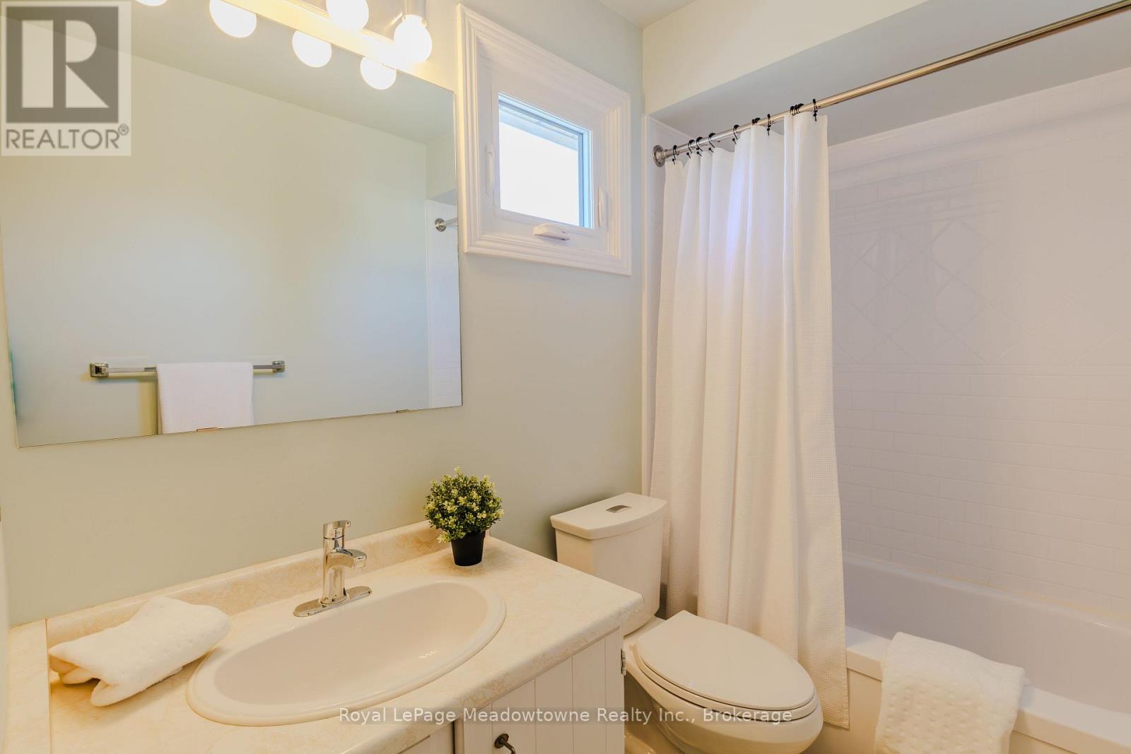 602 Hawthorne Crescent, Milton, Ontario  L9T 4N8 - Photo 47 - W12985892