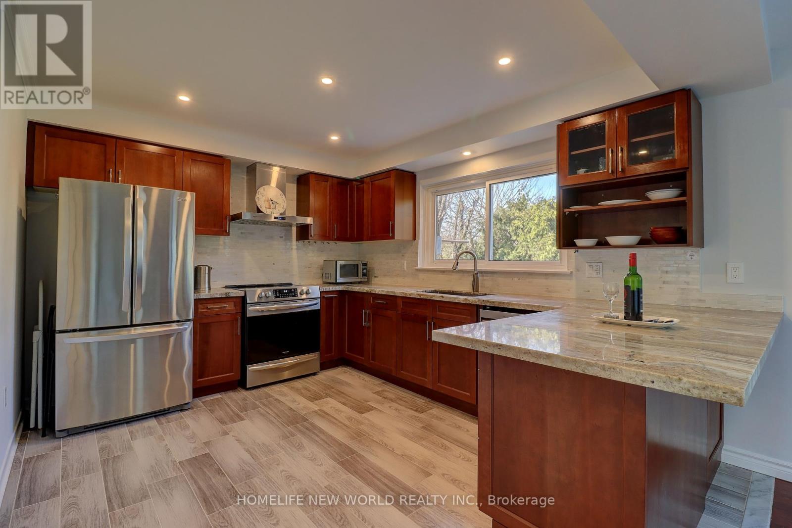 29 Deepdale Drive, Toronto, Ontario  M1S 2N3 - Photo 10 - E12980522