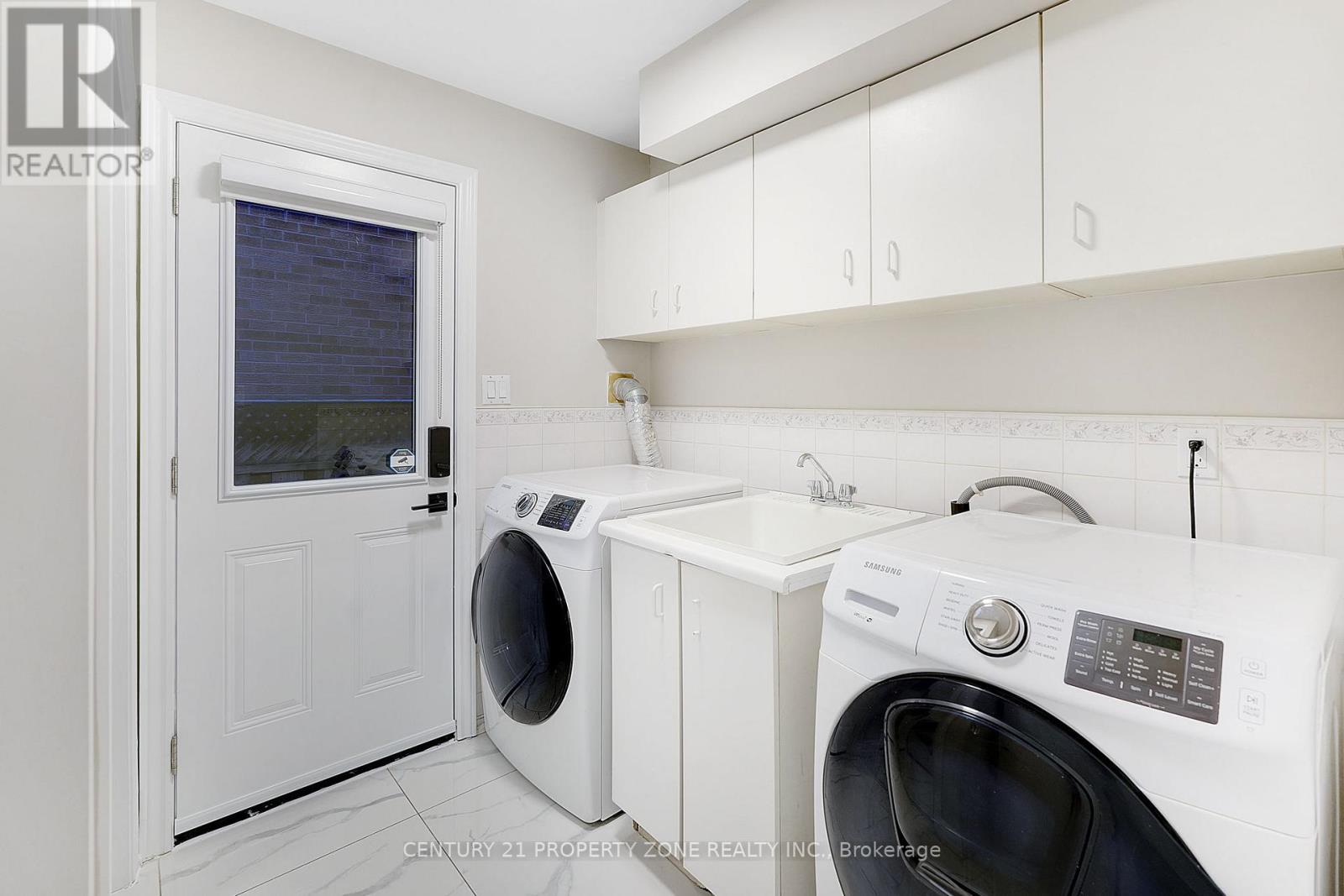 4 Garbutt Crescent, Brampton, Ontario  L6X 3G5 - Photo 15 - W12974766