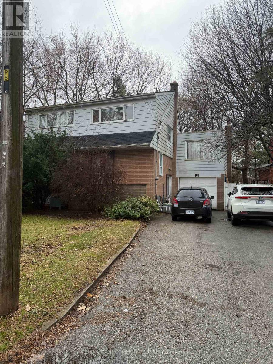 8 APPLEDALE ROAD, Toronto, Ontario