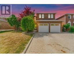 4 GARBUTT CRESCENT, Brampton, Ontario
