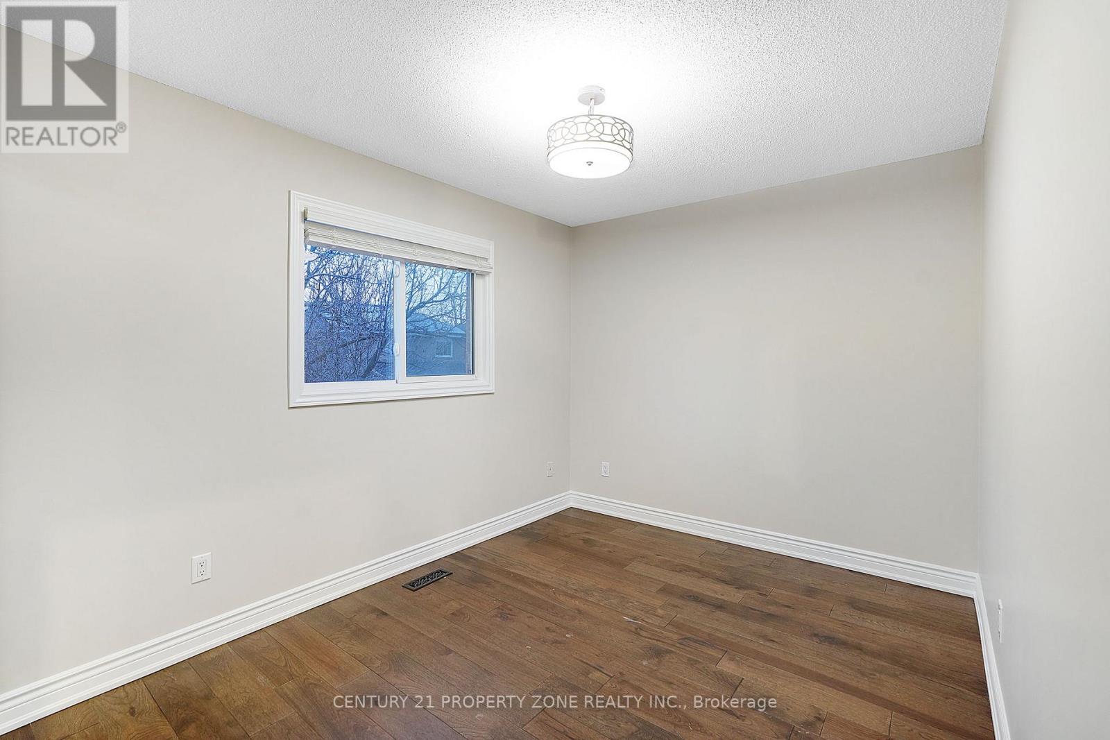 4 Garbutt Crescent, Brampton, Ontario  L6X 3G5 - Photo 25 - W12974766